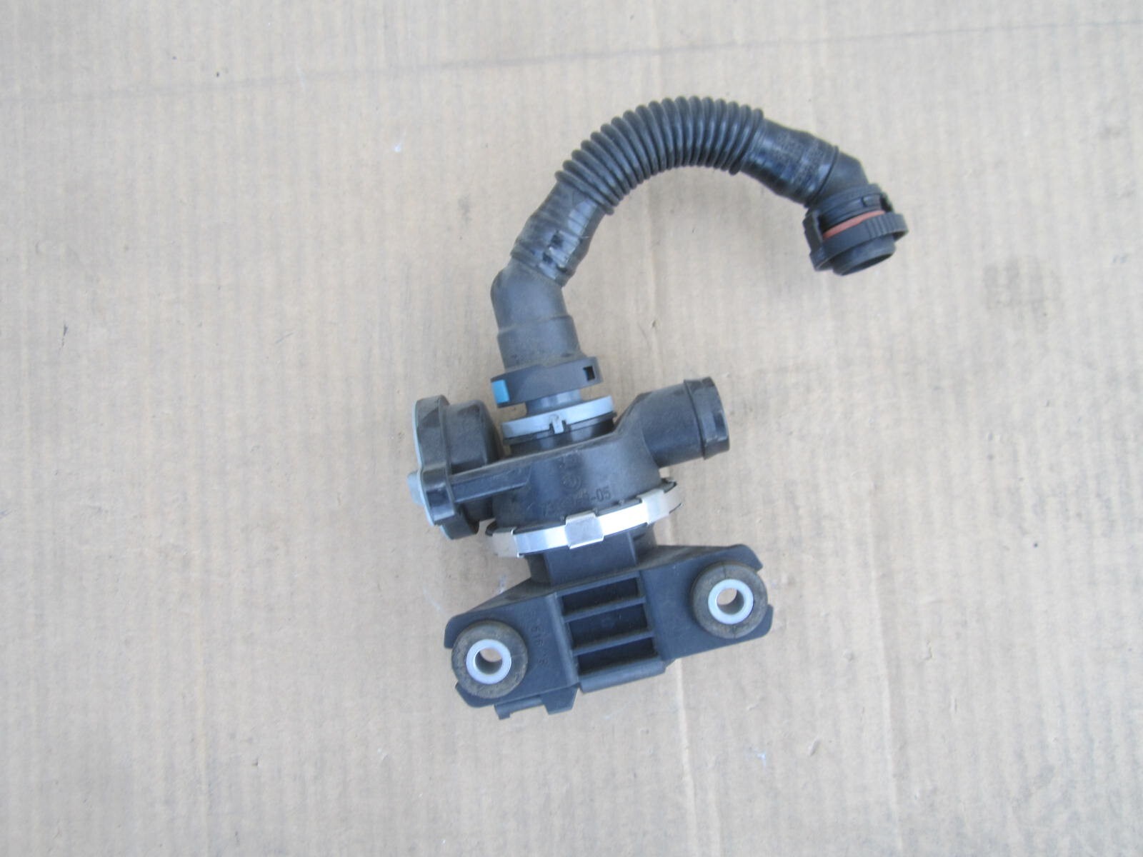os30469 BMW i8 2014 2015 2016 2017 2018 2019 CHARCOAL CANISTER FILTER VENT VALVE