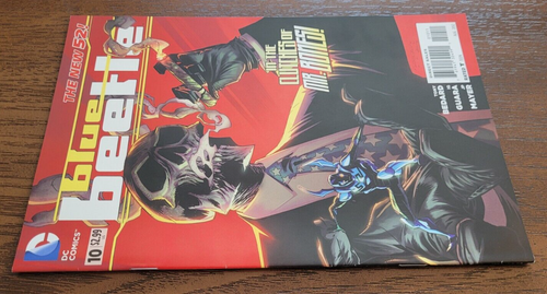 The New 52! Blue Beetle #10 - August 2012 - Picture 2 of 5