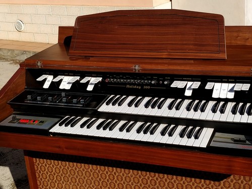 Organo elettronico LOGAN amplificato, 2 tastiere + pedaliera, VINTAGE anni 70 - Foto 11 di 17