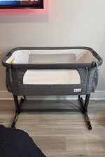 Baby Delight Beside Me Dreamer Bassinet  Bedside Sleeper, Grey