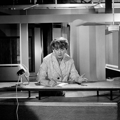 Jacqueline Maillan during the shooting of a sketch for the program- Old Photo