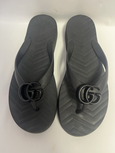 Gucci  GG Logo Chevron Black Rubber Thongs Womens