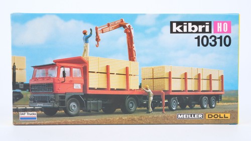 Transportador de madera Kibri H0 10310 "DAF" con grúa de carga | Condition: Gebraucht