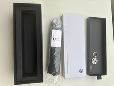 VOLKSWAGEN Parapluie Pliable sa Housse et sa Boîte et 1 Porte-clef VW Métal Neuf