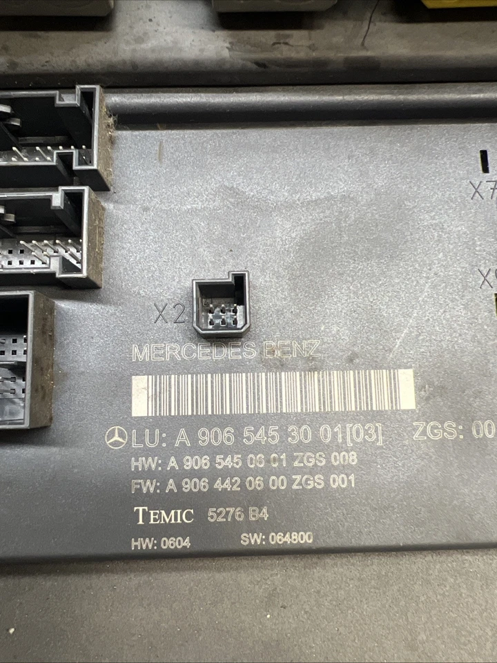 2008 Dodge 2500   SPRINTER BCM SAM FUSE BOX MODULE OEM  Gas V6 - Image 4 of 4