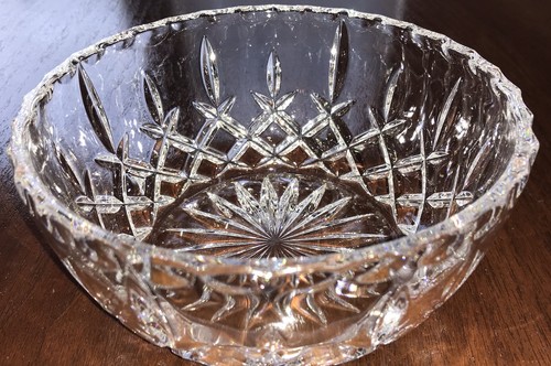 CUENCO DE CRISTAL BRILLANTE TRANSPARENTE CORTE PESADO 7-1/4”D 3-3/8”H LLANTA HUELLA DIGITAL USADO EN EXCELENTE ESTADO - Imagen 2 de 8