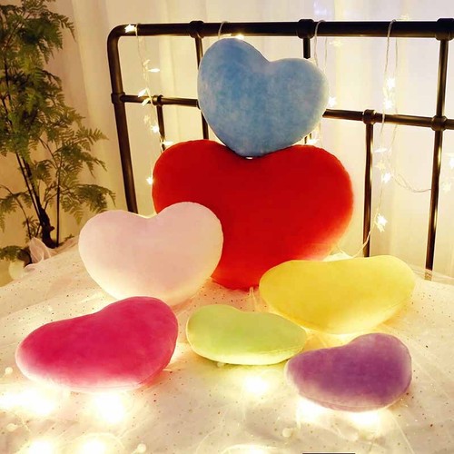 Almohada de felpa en forma de corazón para niñas Cojín de algodón suave Sofá Decoración del hogar Juguete - Imagen 5 de 27