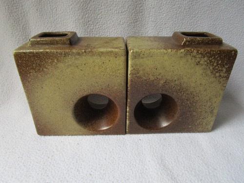 HALDENSLEBEN Keramik 2 gleiche Vasen 2905 VEB Lochvase rechteckig 12,5x13x6,8cm - Picture 9 of 10