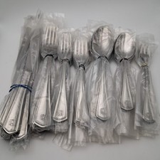 ONEIDA Calgary Universal 42 piece Set Serves ...