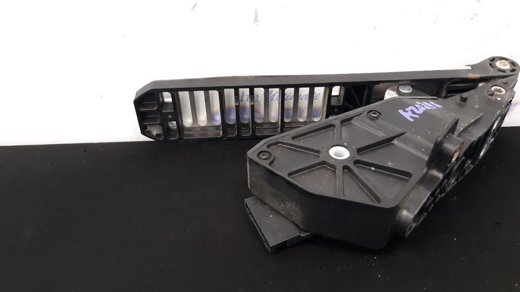 McLaren 570S 2017 Accelerator pedal P/N 11CA002CP