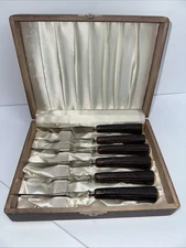 EnglishTown Sheffield England, Stainless Steel w/Bakelite 6 Steak Knives Vintage