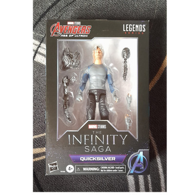 Hasbro Marvel Legends Quicksilver Avengers Age of Ultron Action-Figur mit Zubeh 