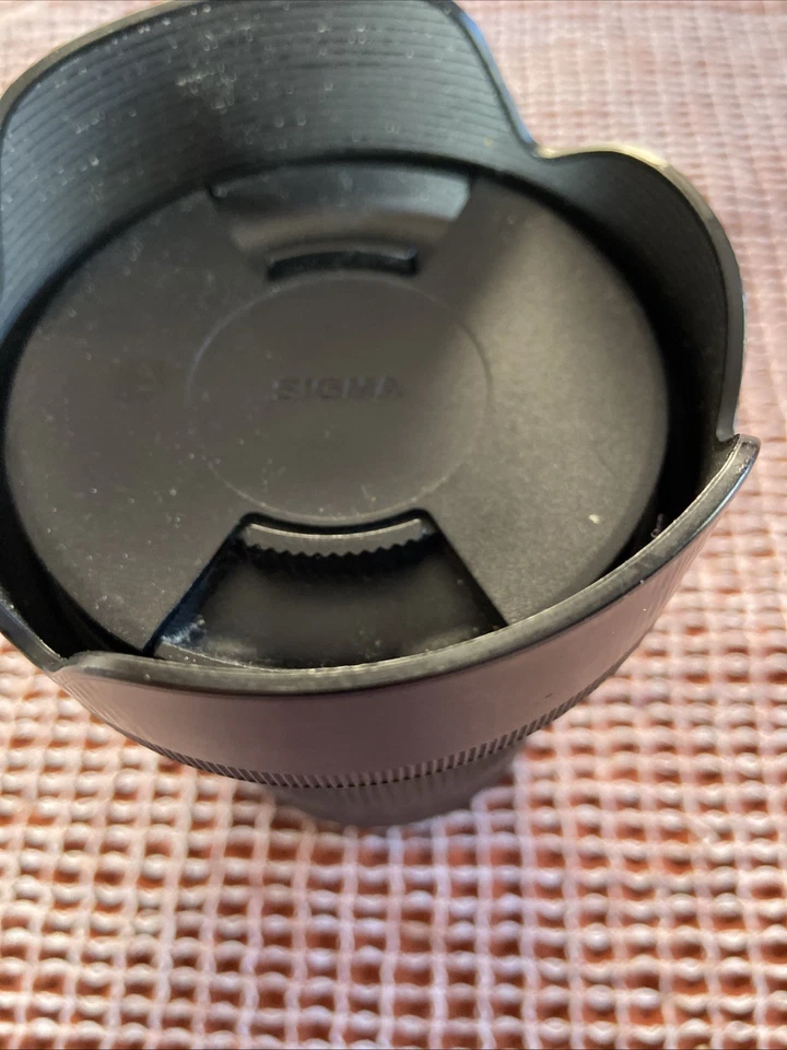 Sigma DC DC Macro 17-70mm f/2.8-4 DC Lens - Image 2 of 4