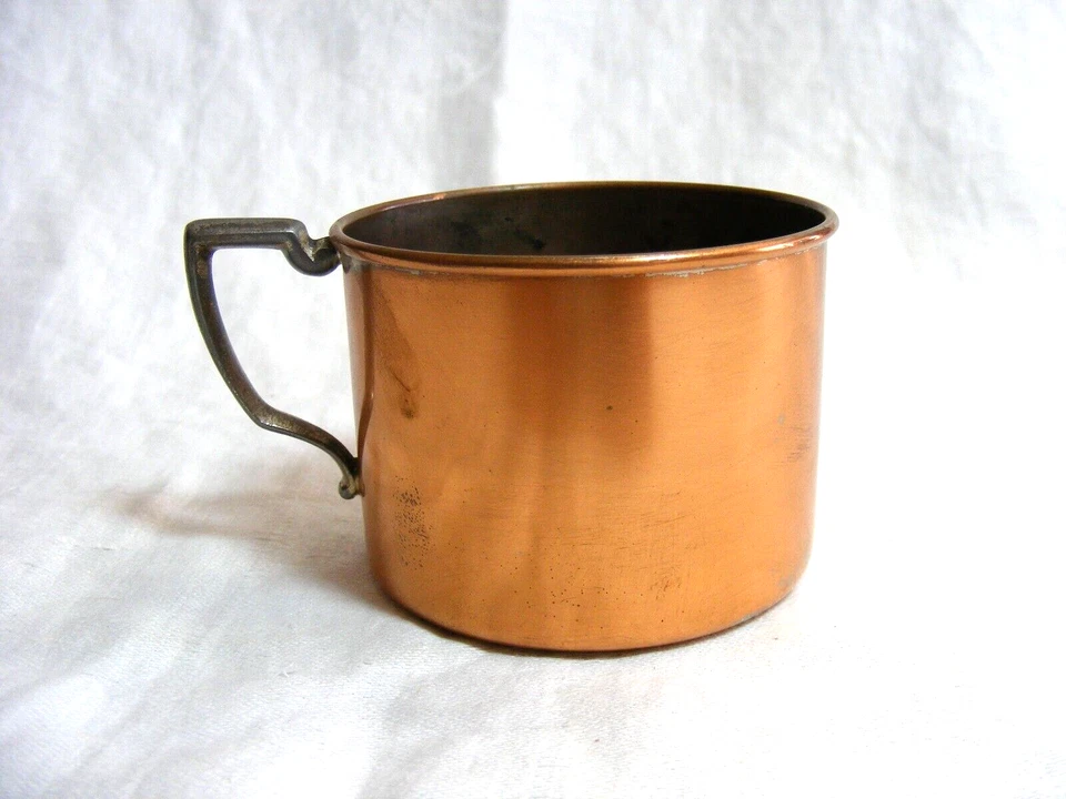 Taza de hojalata enchapada en cobre vintage Tudor Plate Oneida Community 4 oz firmada Ronda 4-w Foto 3 de 4