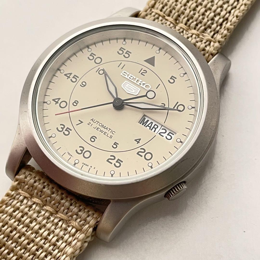 Seiko Seiko 5 7S26-02J0 Day Date 21 Jewels Stainless Steel Seiko Seiko 5 7S26-02J0 Day Date 21 Jewels Stainless Steel