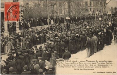 Old postcard TROYES Manif des Vignerons 1911 le defile (928021)