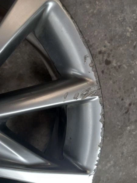 Rueda Prius V VIN UE 7º y 8º dígito aleación 17x7 compatible con 12-18 PRIUS Foto 4 de 4