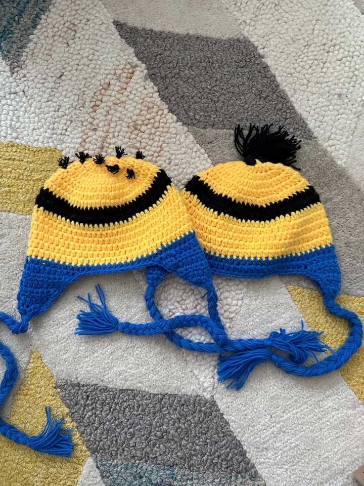 Despicable Me Minion Amarillo Minions Tejido Niños Sombreros Lote de 2 Caseros Hechos a Mano Foto 2 de 4