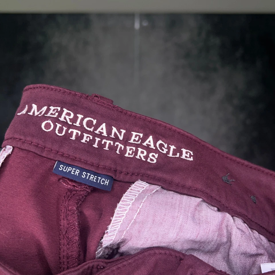 American Eagle Mujer Informal Midi Chino Shorts Talla 6 Elástico Sólido Borgoña Foto 3 de 4