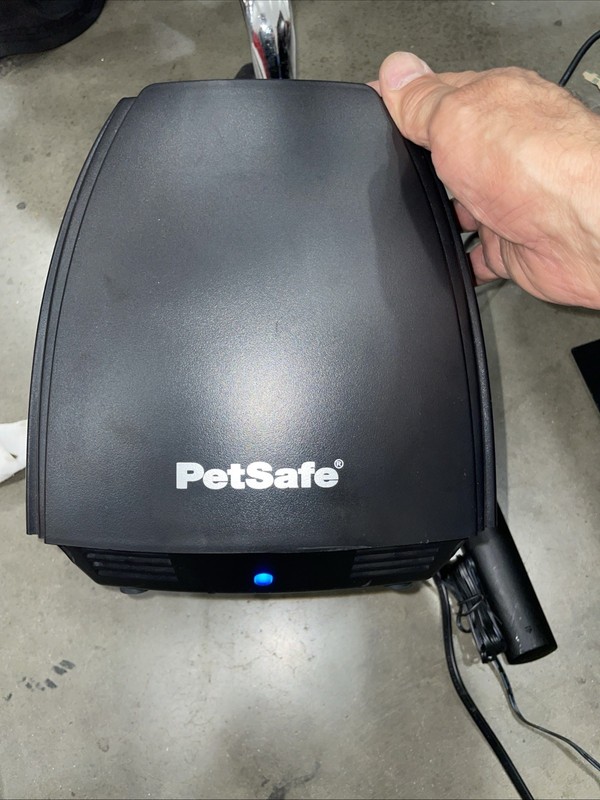 Petsafe RFA-554A Free to Roam Transmitter Wireless Dog Fence Unit ONLY W/ Plug