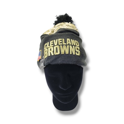 New Era Cleveland Browns NFL Salute To Service Embroidered Camo Knit Beanie - Picture 2 of 9