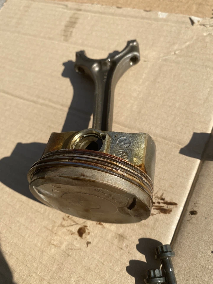 Pistón para Toyota Prius 2010 OEM Foto 4 de 4