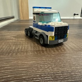 LEGO City Police (60139) Only Semi and Minifigure with Instructions