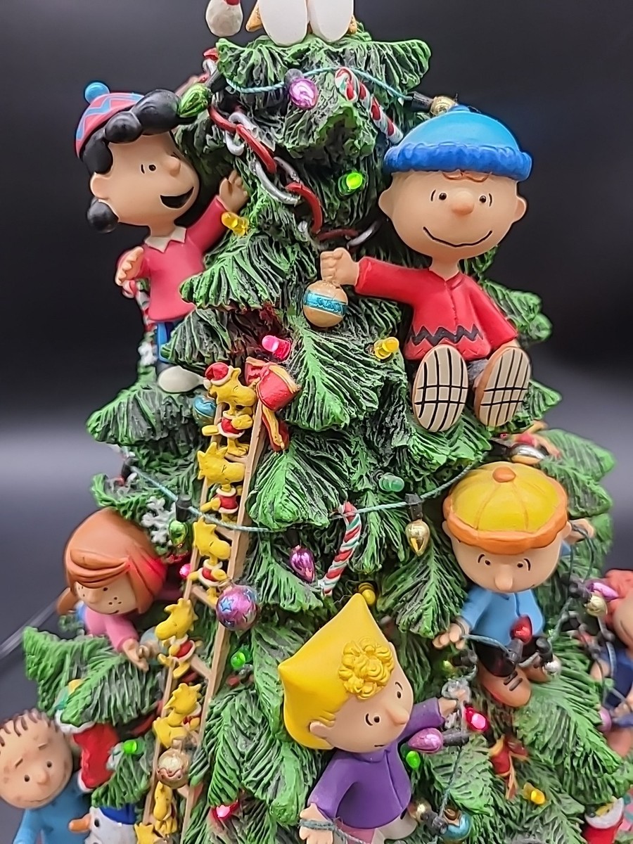 Danbury mint社製　peanuts スヌーピー クリスマス　ツリー Danbury Mint The Peanuts Christmas Tree Lights Up Charlie Brown
