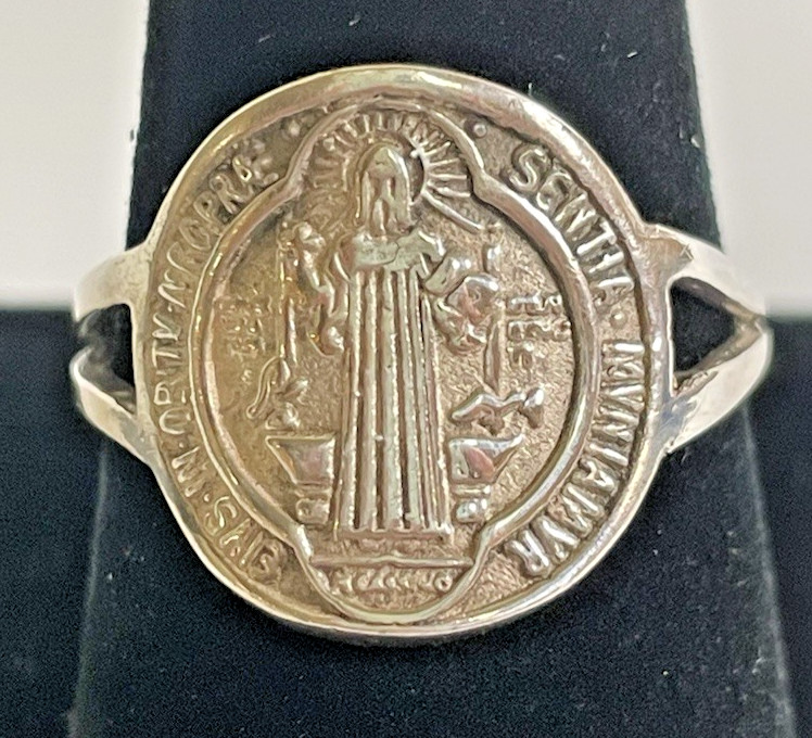 Sterling Saint Benedict Catholic Symbol of Protection Design Size 10.5 Ring 4.3G