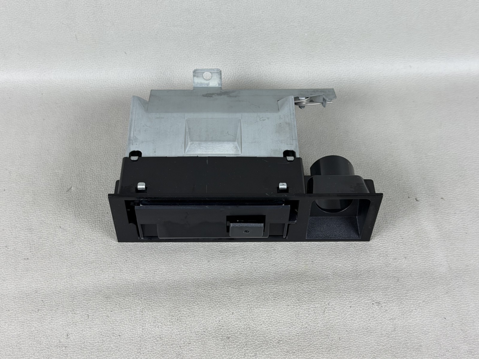 New! Never Used! Bentley & Rolls Royce Ashtray OEM (UT10964PC)