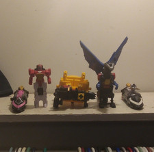 Transforming Robot Action Figure Set w/ Vehicles Pieces, Plastic, Multicolor