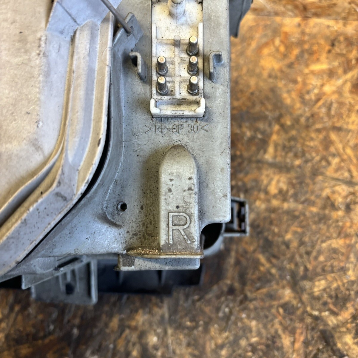 Mercedes-Benz W124 Facelift Right Side Headlight Magneti Marelli