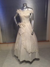 New Wedding/ Dancing Ball Gown Dress Ivory Size 4 Easy Way Carrying Travel Beach
