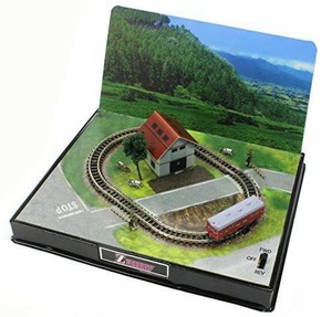 z scale railroad