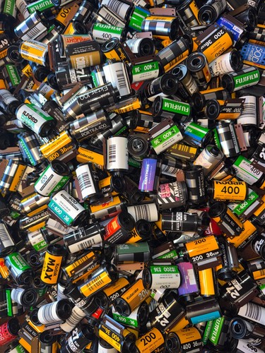 BULK EMPTY ASSORTED 35MM FILM CANISTERS - Apx. 150 count. ASSORTED BRAND & ISO