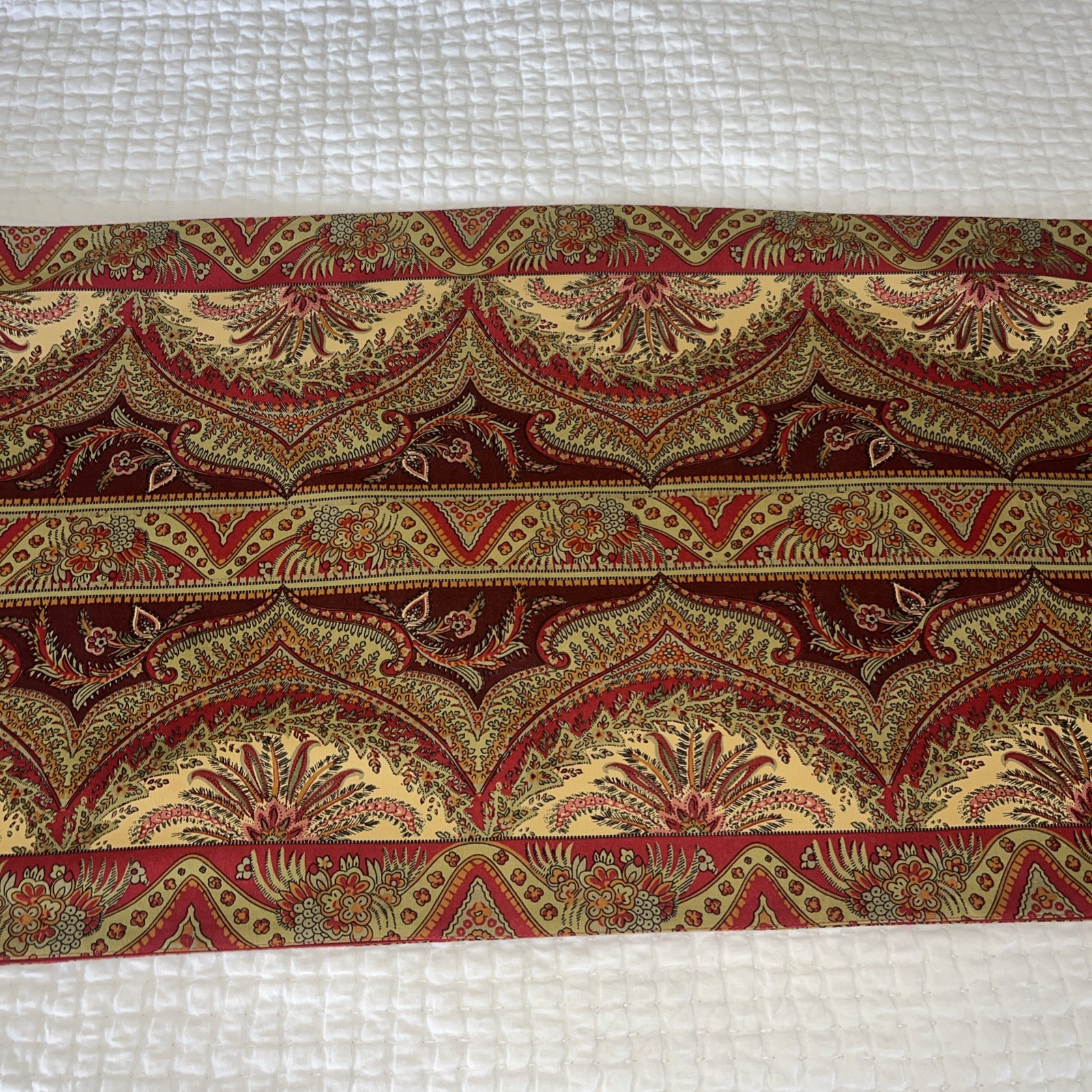 POTTERY BARN Red/Green/Yellow Cotton Table Runner 20x108" Large Beautiful