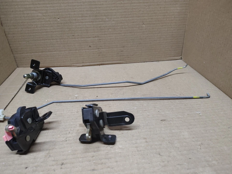 Pestillo de puerta trasera para pasajeros GMC Canyon 2004-12 con varillas/cables media puerta Foto 2 de 4