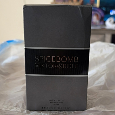 Viktor & Rolf Spicebomb Eau de Toilette Spray Vaporisateur Spice 3.04 fl oz