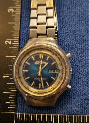 VINTAGE SEIKO 5 SPORTS CHRONOSTOP SPEED TIMER  AUTOMATIC CHRONOGRAPH 7015-8000