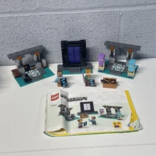 Lego Minecraft Set #21252 - The Armory - Complete With Man- No Box - 2023