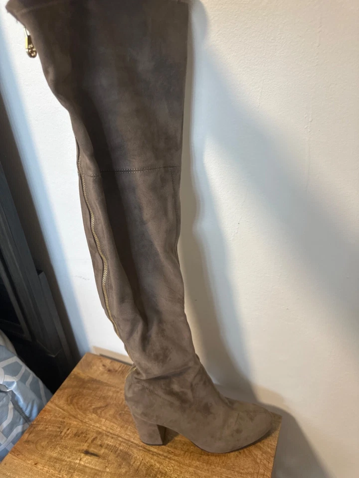 Женские GUESS Arla над колена каблуке платье ботинки - серый 9 М - Изображение 2 из 4