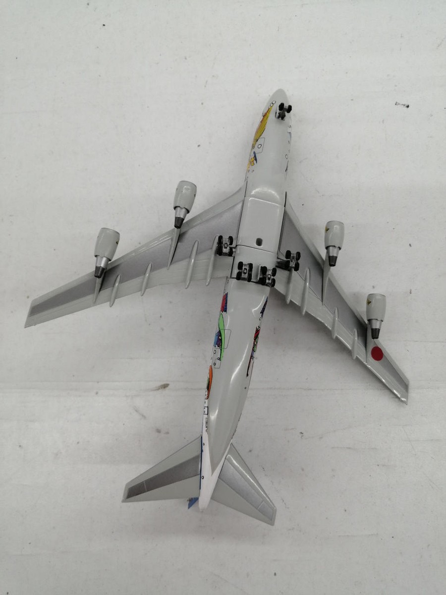 ANA　ボーイング747−400D　スヌーピー　フライングカラーズ Flying Colors ANA Snoopy Boeing 747-400D 1/400 Scale Model 28770 w