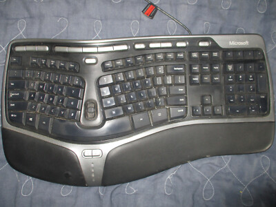 Microsoft Natural Ergonomic Keyboard 4000 v1.0 KU-0462 Model 1048 USB Wired  