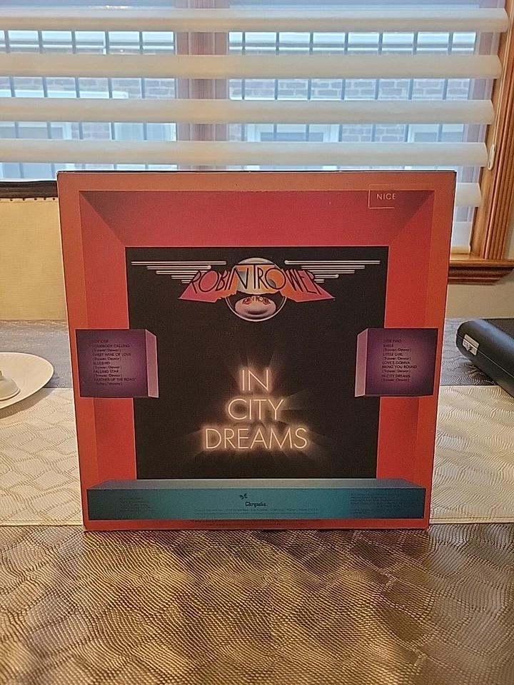 ROBIN TROWER - IN CITY DREAMS VINYL LP  1977 Chrysalis Records CHR-1148 N/M - Image 4 of 4