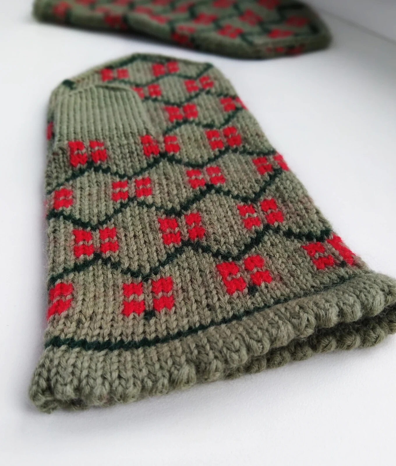 Green hand knitted Latvian mittens Warm wool hand warmers with colorful pattern image 5