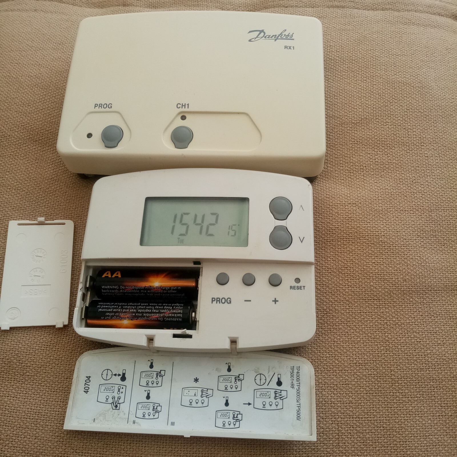 DANFOSS TP5000 SI-RF WIRELESS PROGRAMMABLE ROOM THERMOSTAT + RX-1 RECEIVER  UNIT | eBay