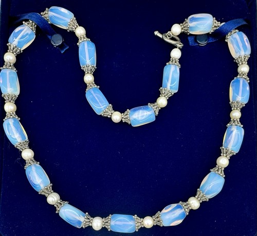 Striking Opaline Opalite Pearl Necklace Glass Beaded Silver Tone 26” Toggle - Picture 6 of 21