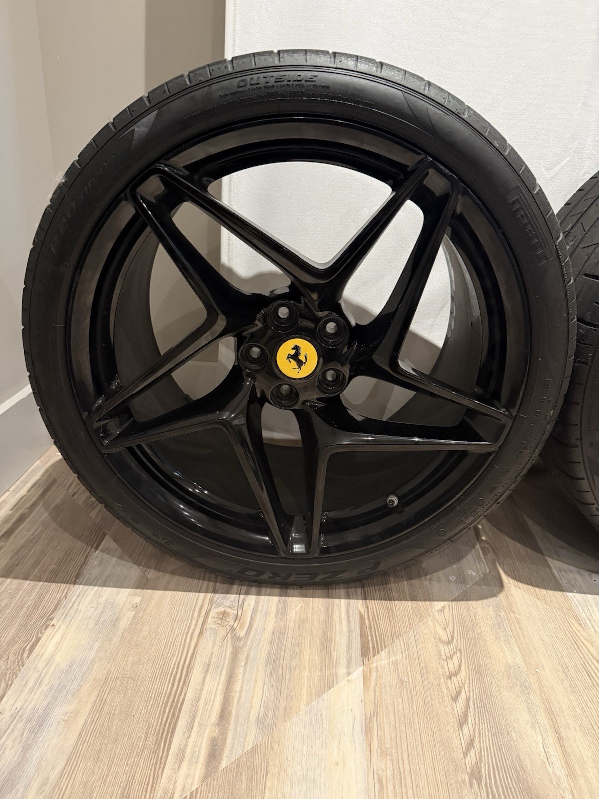 Ferrari F8 Tributo Front Wheels Set of 20 Black P/N 861242