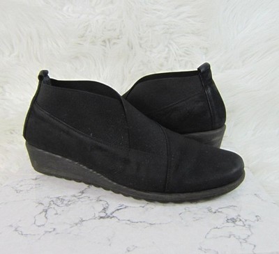 The Flexx Women's Size 8.5 Black Nubuck Leather Wedge Heel  Elastic Slip-On Shoe