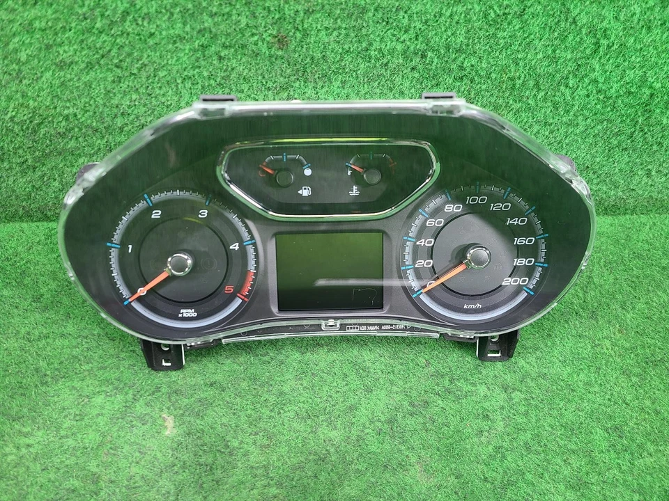 HOLDEN COLORADO INSTRUMENT CLUSTER AUTO T/M, RG, 07/16-12/20  - image 2 of 4
